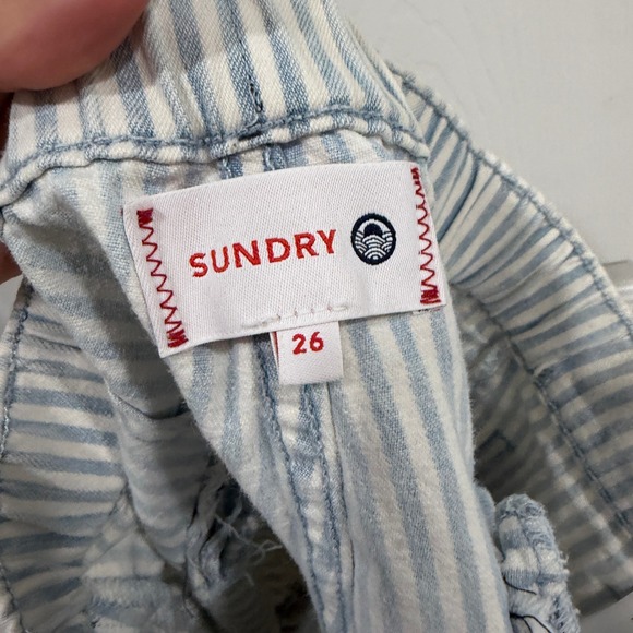 Anthropologie Sundry Striped Denim Shorts Blue White Front Pockets 26 Waist - Picture 9 of 9